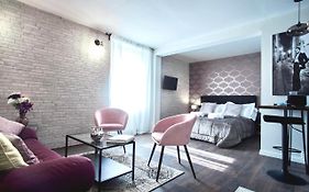 Chiclife Shenkin Sarona - Santa Caterina & Museums